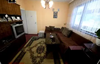 Етаж от къща в Пазарджик, Велин