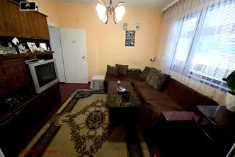 Етаж от къща в Пазарджик, Велин