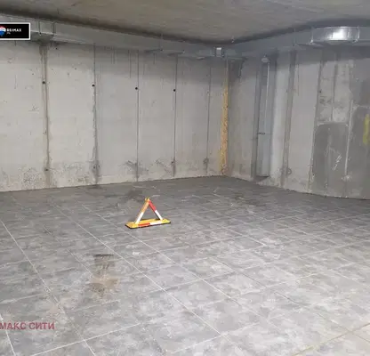 Photo 2 — Garage/Parking in Sofiya, Boyana