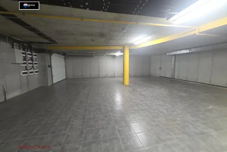 Garage/Parking in Sofiya, Boyana