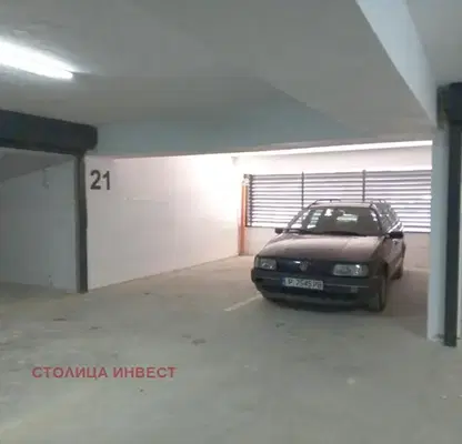 Photo 2 — Garage/Parking in Ruse, Centyr