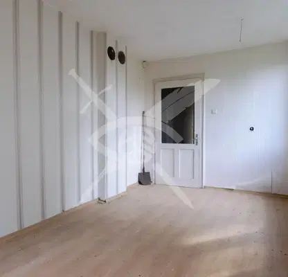 Photo 3 — House in German