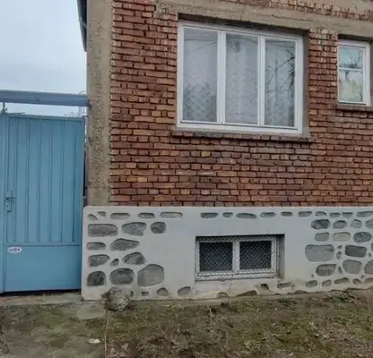 Photo 2 — House in Pazardjik, Centyr