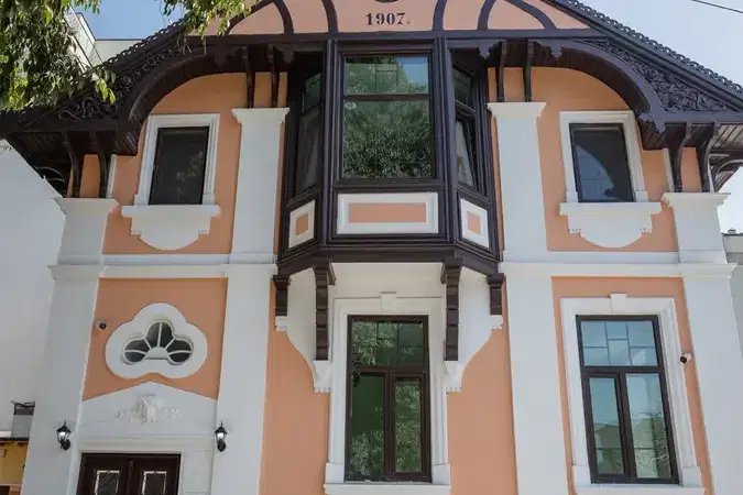 House in Varna, Centyr
