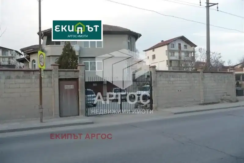 House in Varna, Akchelar