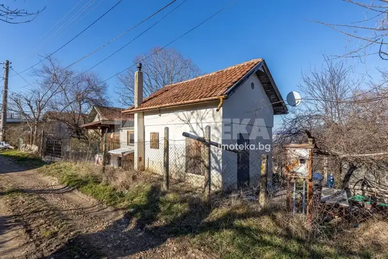 Къща във Варна, м-т Боровец - север