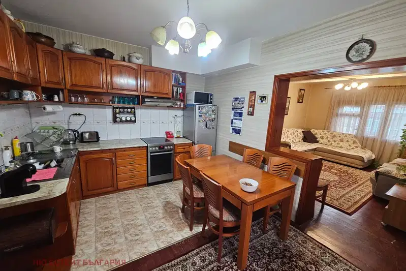 House in Sofiya, Nadejda 3