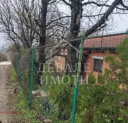 Снимка 5 — Къща с 4 спални в Русе, местност Мерата, с голям двор