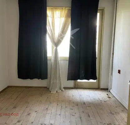 Снимка 3 — Къща в Пловдив, Прослав