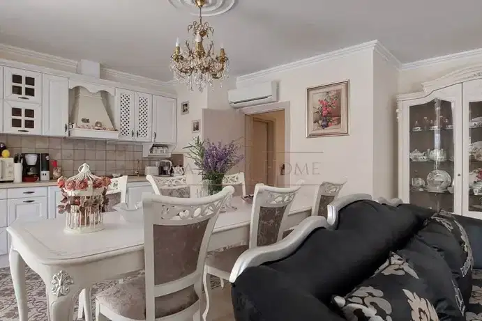 Къща в Бургас, Сарафово