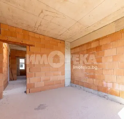 Photo 2 — House in Varna, Vinica