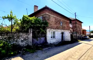 Къща в Благоевград, Сандански