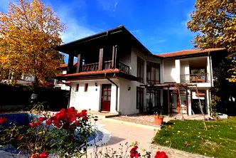 Къща в Бургас, Ахелой