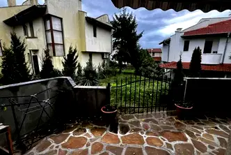 Къща в Бургас, с. Кошарица
