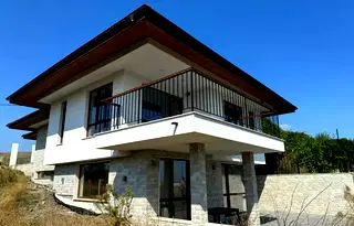 Къща в Бургас, с. Лъка