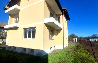 Къща в Добрич, с. Дончево
