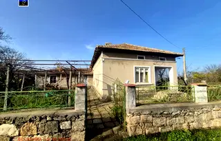 Къща в Добрич, с. Кардам