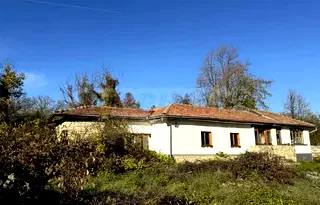 Къща в Габрово, с. Добромирка