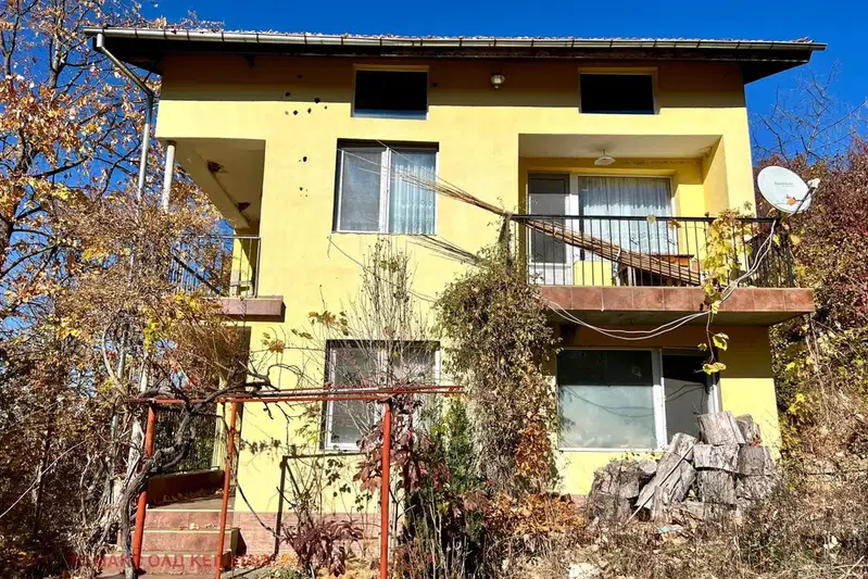Къща в Габрово, с. Душевски колиби