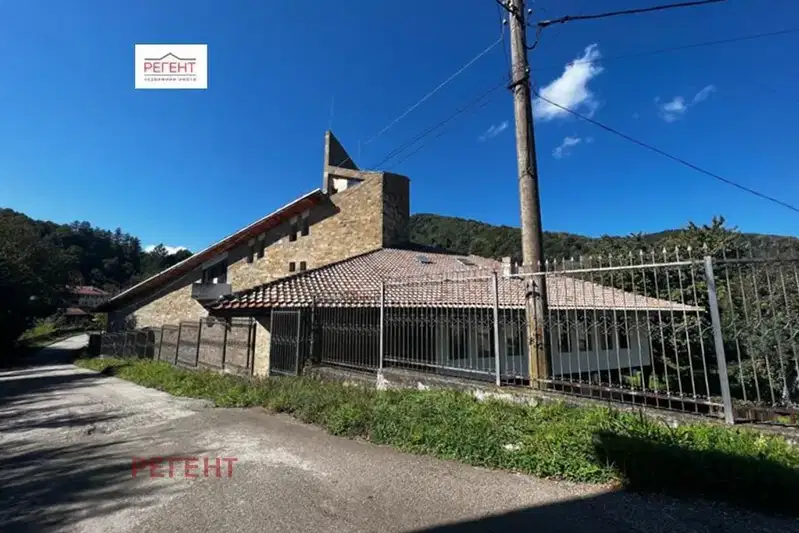 Къща в Габрово, с. Стоките