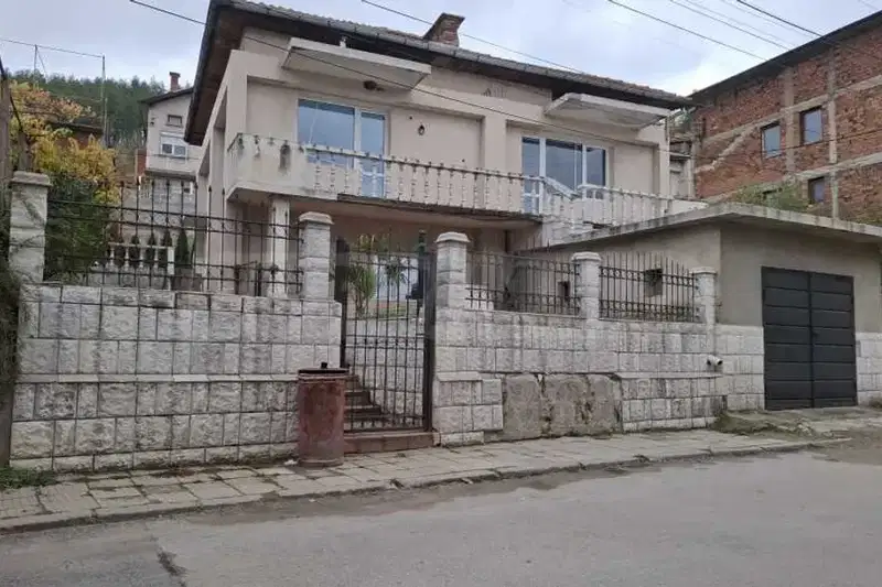 Къща в Кюстендил, Дупница