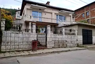Къща в Кюстендил, Дупница
