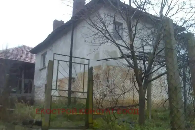 Къща в Монтана, с. Челюстница