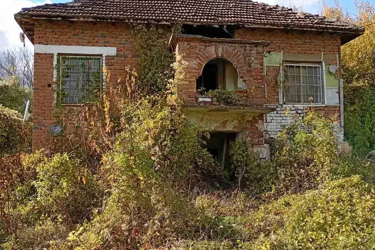Къща в Монтана, с. Охрид
