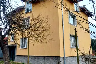 Къща в Перник, Брезник