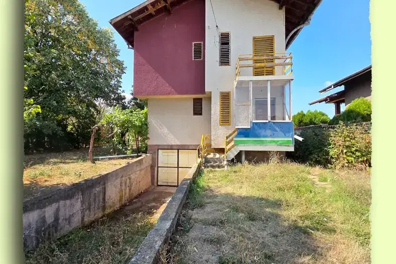 House in Oblast Pernik, Noevci
