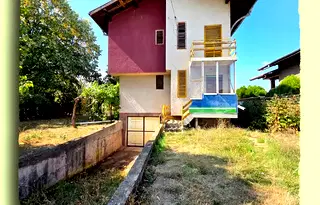 Къща в Перник, с. Ноевци