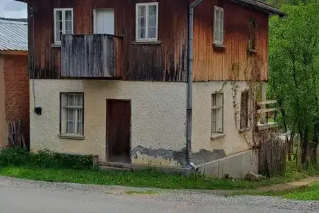 Къща в Перник, с. Стайчовци