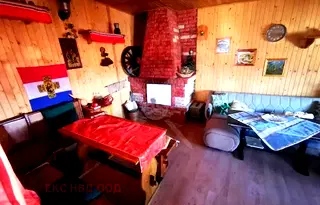 Къща в Пловдив, Перущица