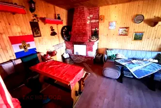 Къща в Пловдив, Перущица