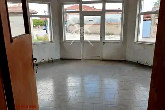 Къща в Пловдив, с. Дълбок извор