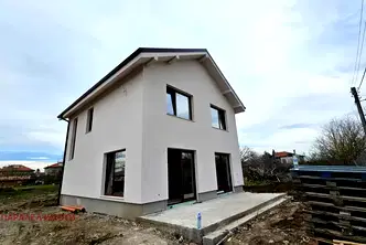 Къща в Пловдив, с. Строево