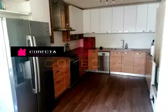 Къща в Русе, с. Божичен