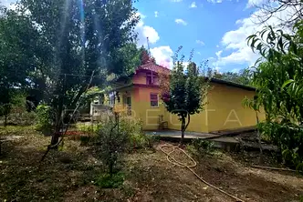 Къща в Русе, с. Червена вода