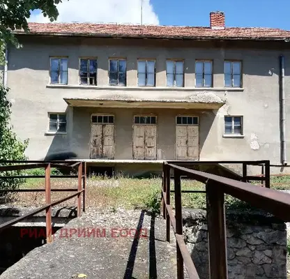 Photo 5 — Solid three-storey building with plot in Levochevo village, Smolyan