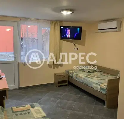 Photo 5 — House in област София, Elin Pelin
