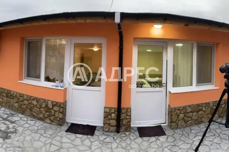 House in област София, Elin Pelin