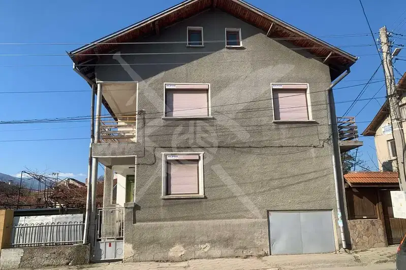 House in област София, Kostenec