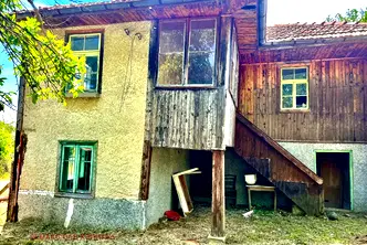 Къща в Търговище, с. Черни бряг