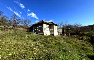 Къща в Търговище, с. Заветно