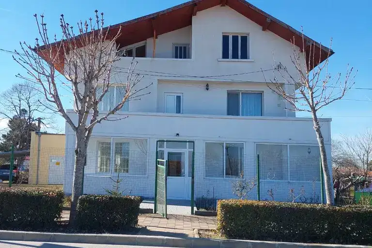 Three-storey house with garage in Byala, Varna region