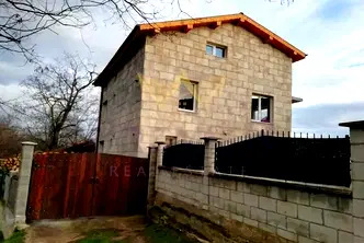 Къща във Варна, с. Близнаци