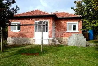 Къща във Варна, с. Бърдарево