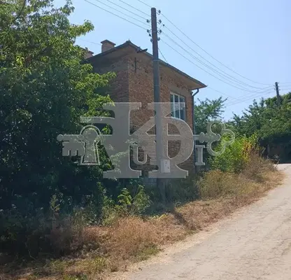 Снимка 2 — Къща във Варна, с. Неново