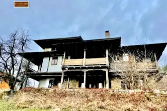 Къща във Велико Търново, Елена