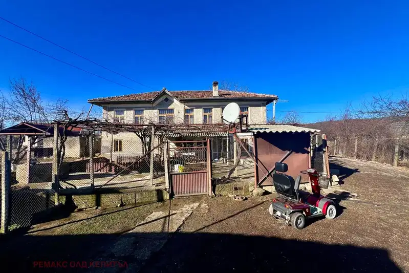 Къща във Велико Търново, с. Церова кория